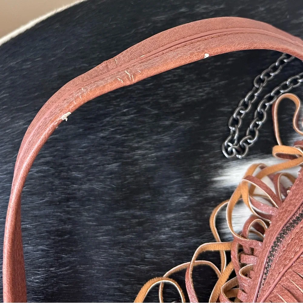 Steve Madden Brown Fringe Faux Leather Shoulder Bag - Picture 3 of 6